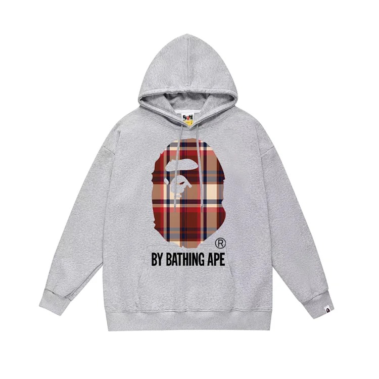 Fashionable and simple hooded sweatshirt outfit