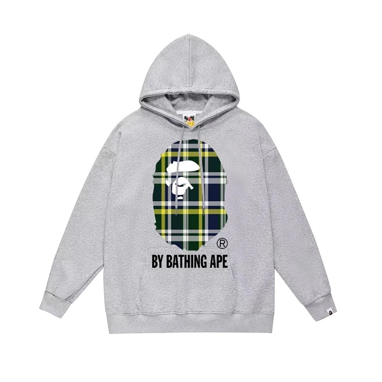 Fashionable and simple hooded sweatshirt outfit