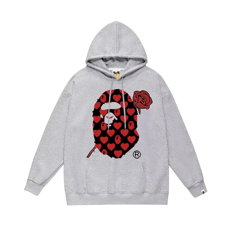 Fashionable and simple hooded sweatshirt outfit