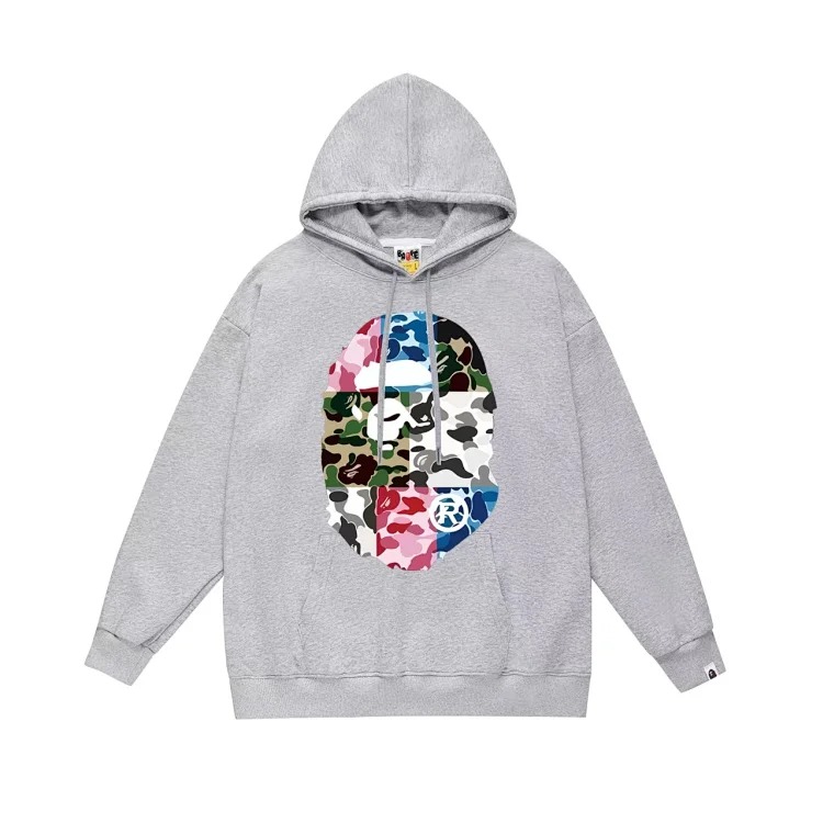 Fashionable and simple hooded sweatshirt outfit