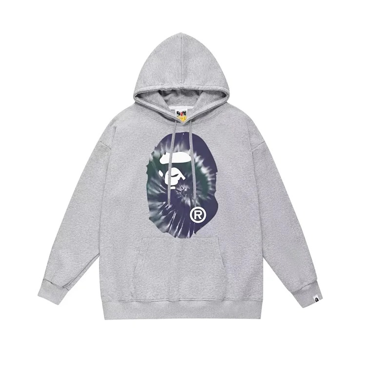 Simple, fashionable and trendy sweatshirt