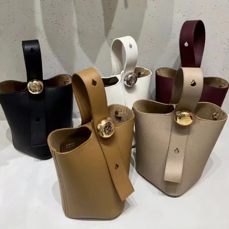 Correct Luojia 2025 new Pebble Bucket bucket bag imported cowhide single shoulder crossbody handbag