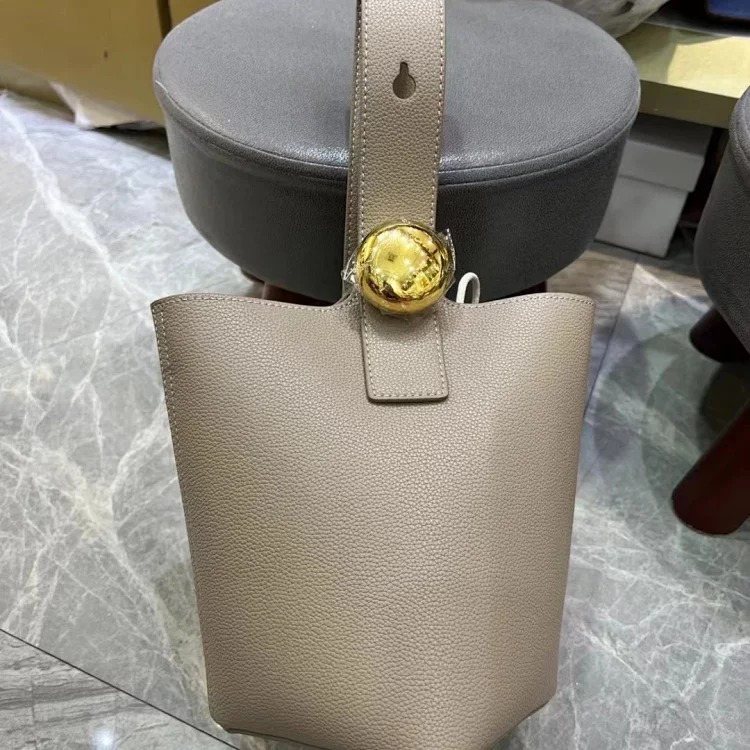 Correct Luojia 2025 new Pebble Bucket bucket bag imported cowhide single shoulder crossbody handbag