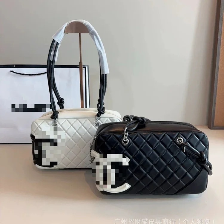 Wholesale black and white panda bowling ball vintage Kangpeng second hand rhombus pillow bag shoulder handbag