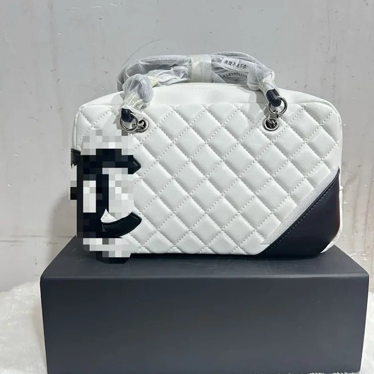 Wholesale black and white panda bowling ball vintage Kangpeng second hand rhombus pillow bag shoulder handbag