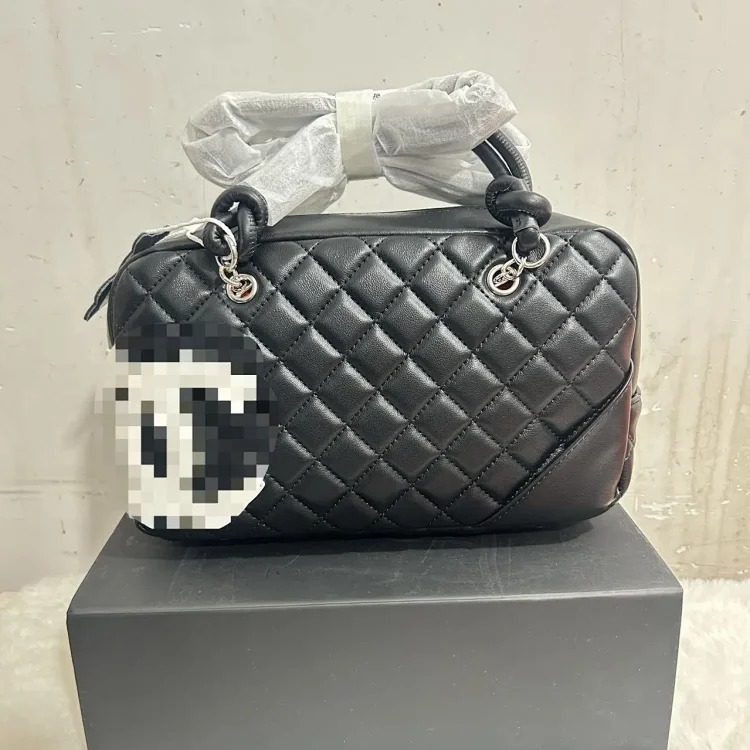 Wholesale black and white panda bowling ball vintage Kangpeng second hand rhombus pillow bag shoulder handbag