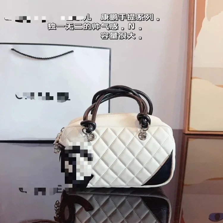 Wholesale black and white panda bowling ball vintage Kangpeng second hand rhombus pillow bag shoulder handbag