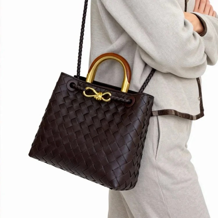 Bs cross-border popular hand-woven bag cowhide womens large-capacity handbag old money style tote shoulder cross-body(pic12) B's cross-border popular hand-woven bag cowhide women's large-capacity handbag old money style tote shoulder cross-body