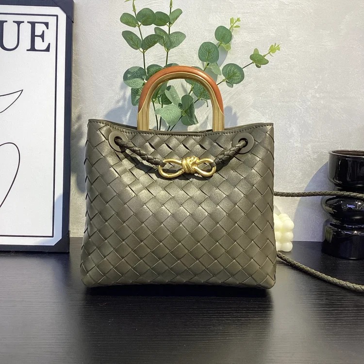 Bs cross-border popular hand-woven bag cowhide womens large-capacity handbag old money style tote shoulder cross-body(pic8) B's cross-border popular hand-woven bag cowhide women's large-capacity handbag old money style tote shoulder cross-body