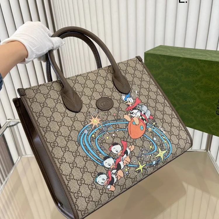 G fashion bag