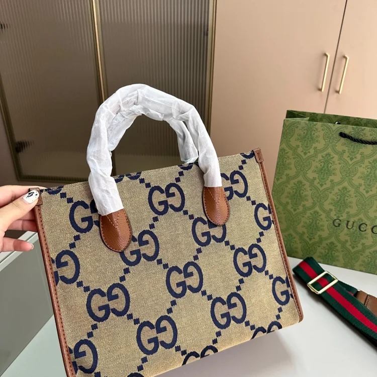 G fashion bag