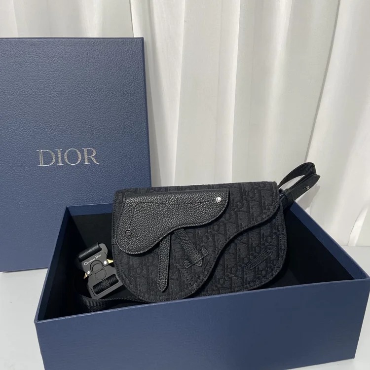 D fashion bags