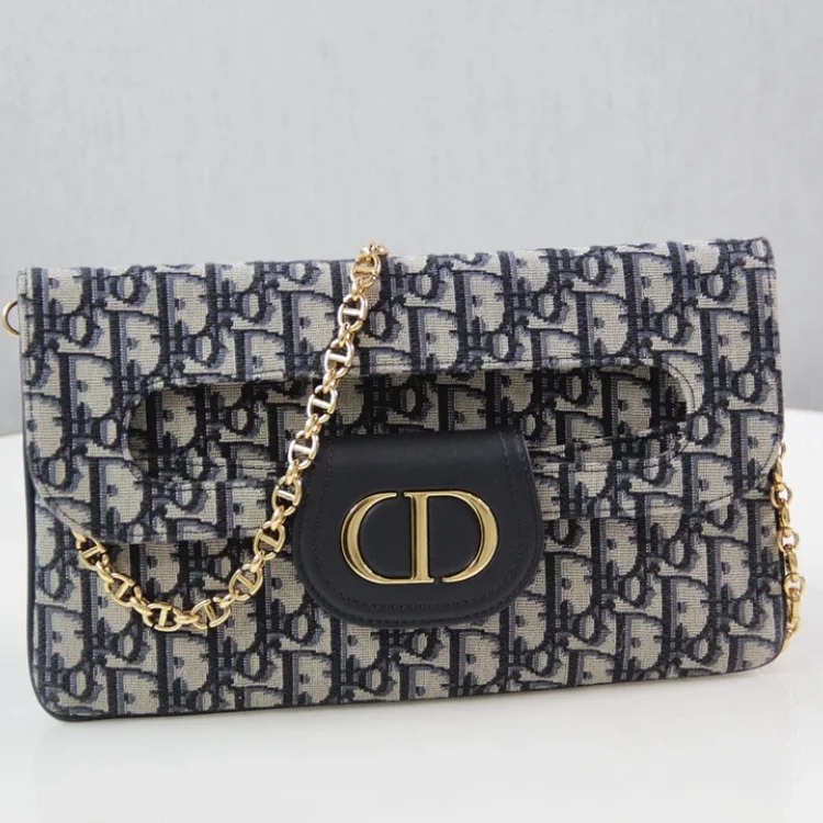 D fashion bags