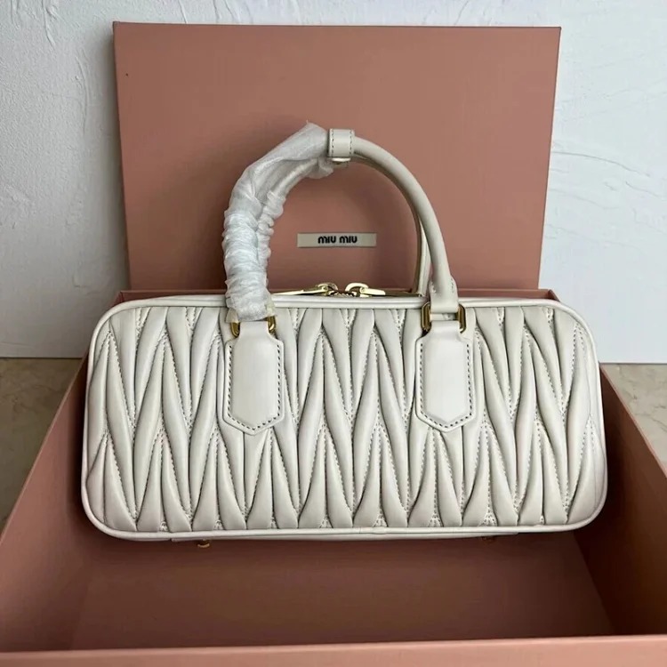 Miu new retro bowling crossbody bag pleated lambskin Boston fashion shoulder handbag women's trend