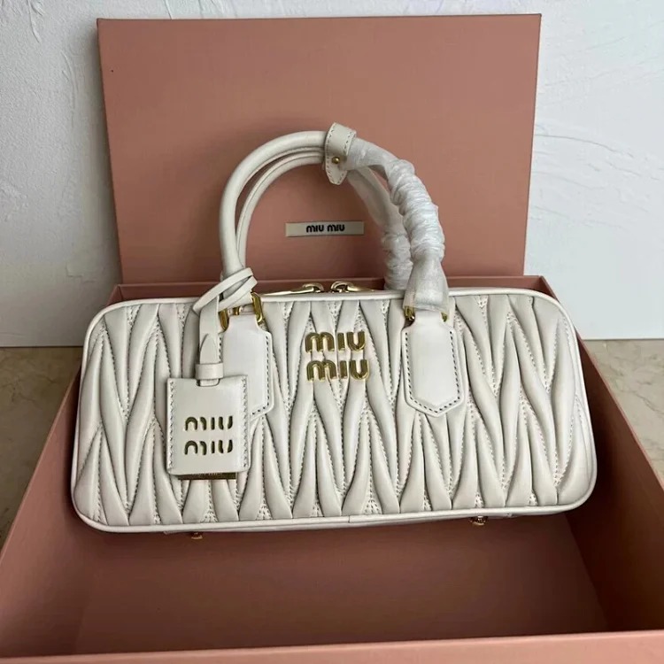 Miu new retro bowling crossbody bag pleated lambskin Boston fashion shoulder handbag women's trend