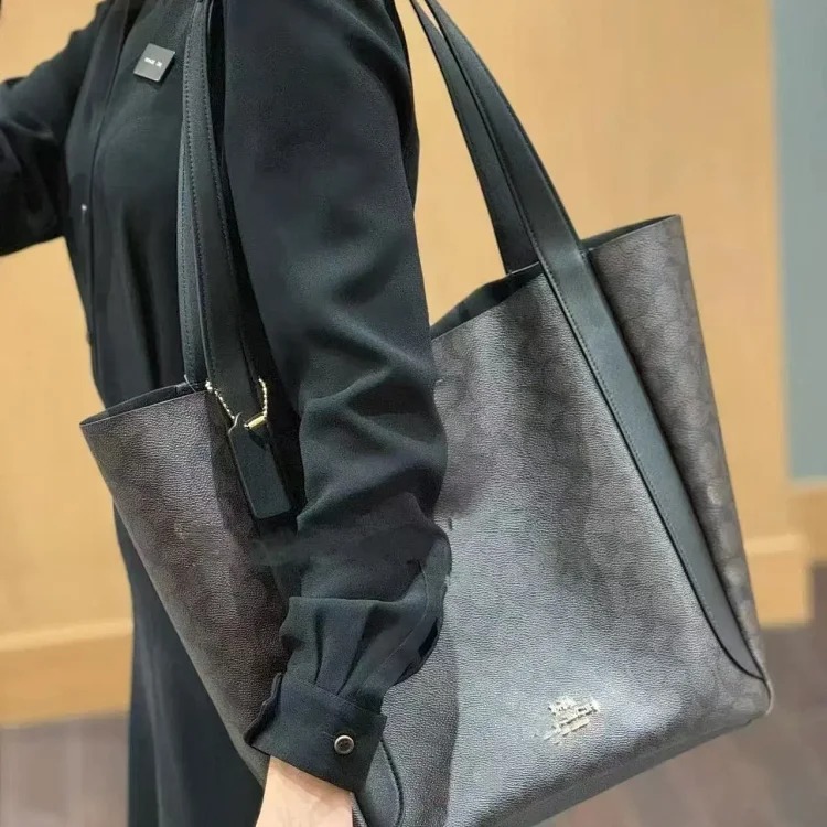 2024 New Hadley Suede Large Capacity Tote Bag European and American Retro Hadley Commuting Shoulder Shopping Bag