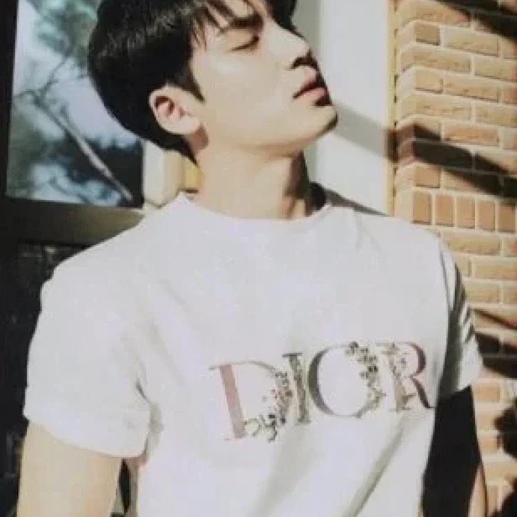 Factory direct sales-Fashion casual T-shirts 10