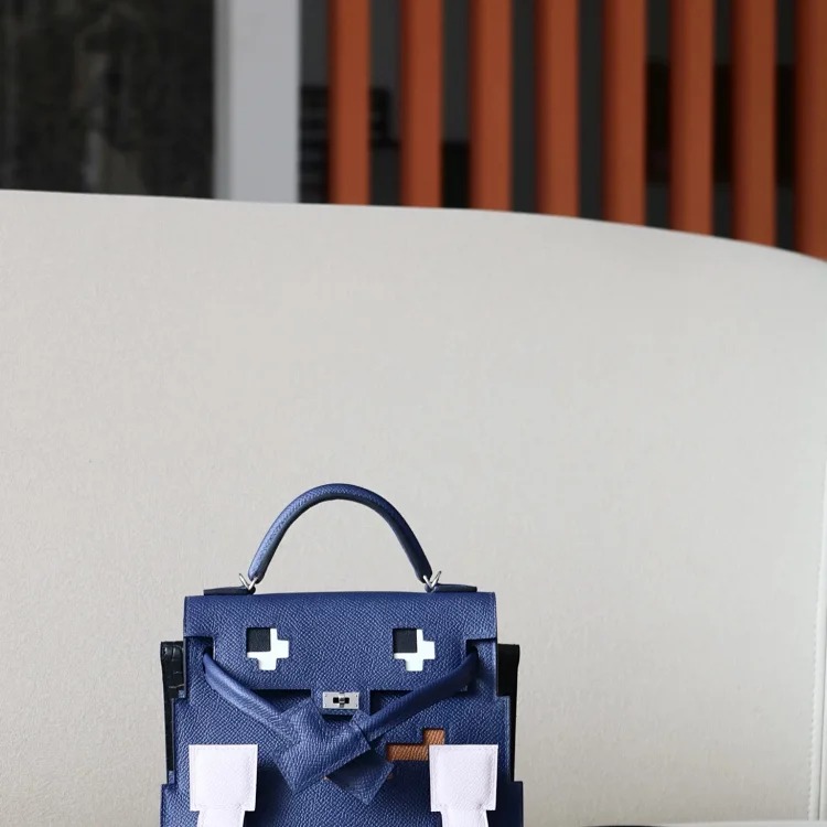 H fashion bag