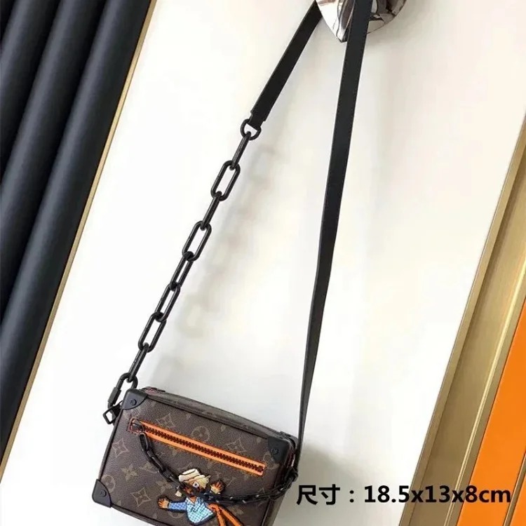 Celine XMT182025 new men's and women's bags genuine leather box bag chain bag Black Warrior three-in-one messenger bag pillow bag image 6