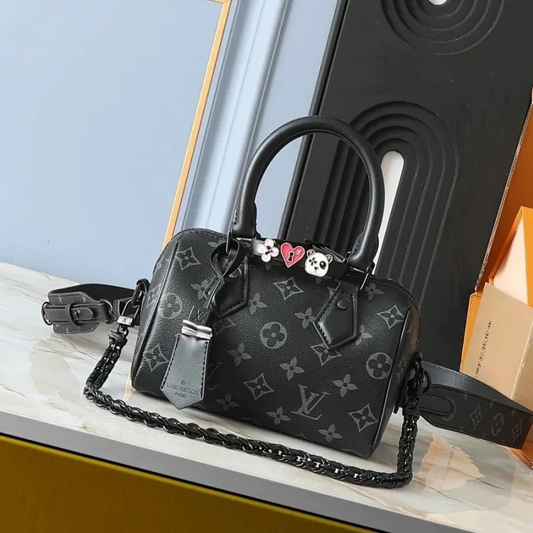 Classic fashion casual bag