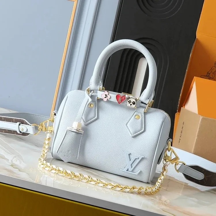 Classic fashion casual bag
