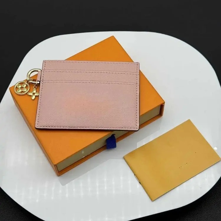 Popular batch of European and American foreign trade classic letter full leather embossed card holder wallet original quality document card holder 82739