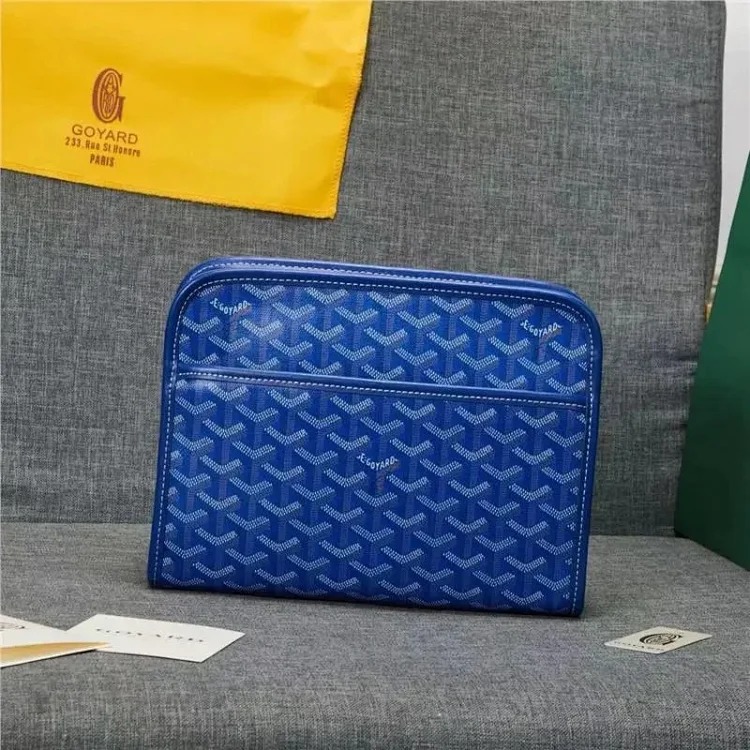 Toiletries bag and cosmetic bag image 6