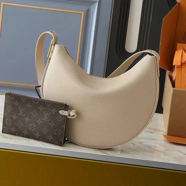 Ladies calfskin shoulder bag 630 image 2