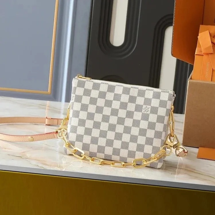 Ladies calfskin shoulder bag 630 image 6