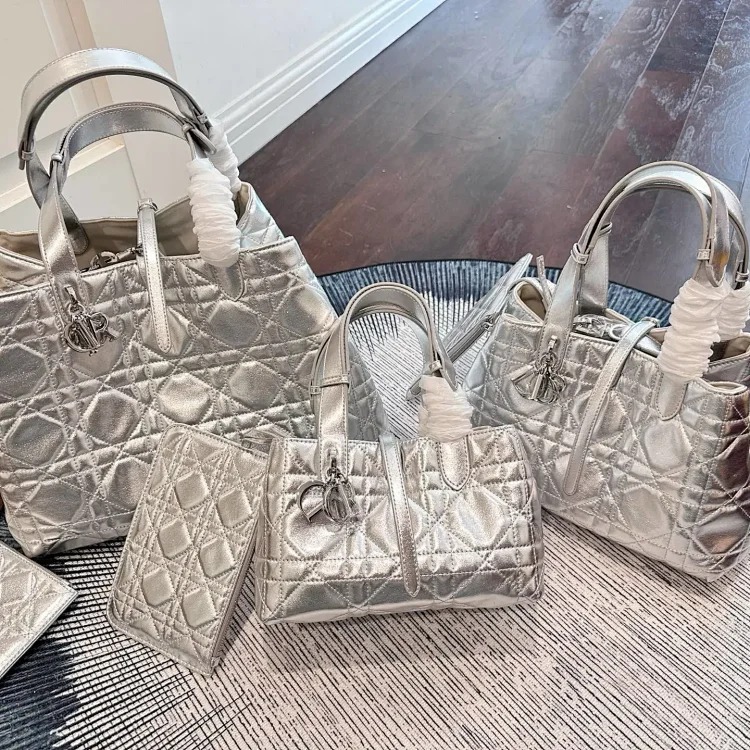 New women's bag Come and choose one of Jisoo's same style TOUJOURS classic rattan pattern design, extra large space capacity, coin holder included, hand carry under armpit