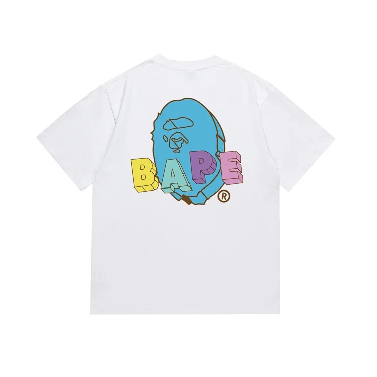 A BATÓHING APE T-shirt