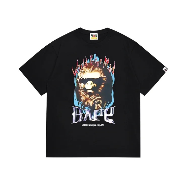 A BATÓHING APE T-shirt