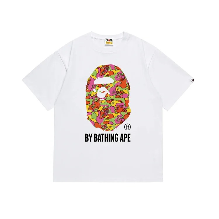 A BATÓHING APE T-shirt