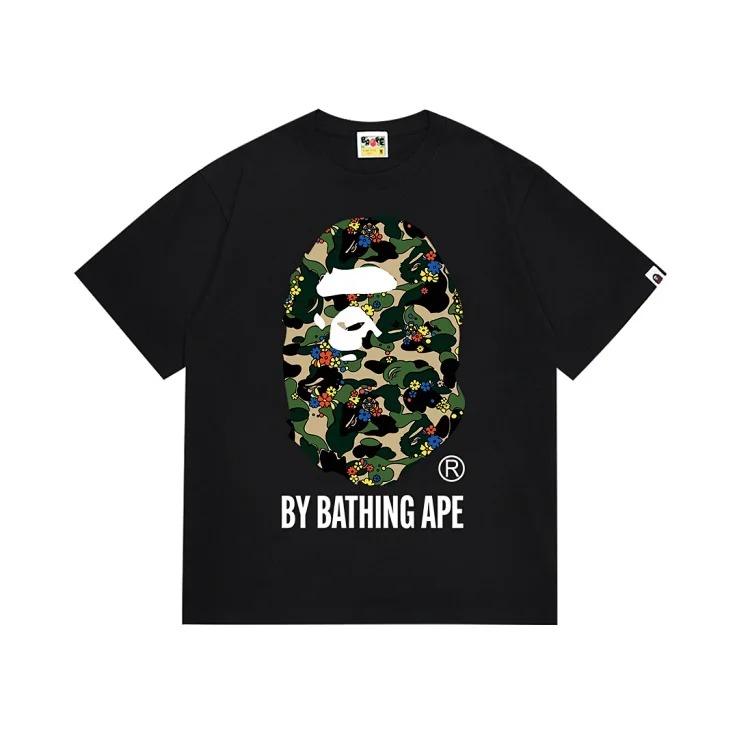 A BATÓHING APE T-shirt