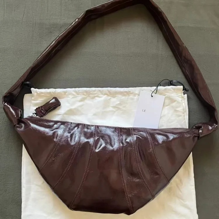 Right Linen coated LE knotted croissant, fashionable croissant bag, versatile trendy dumpling bag, cross-body armpit bag