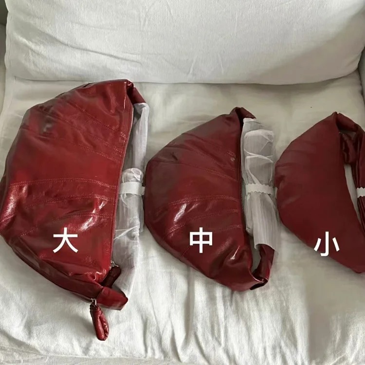 Right Linen coated LE knotted croissant, fashionable croissant bag, versatile trendy dumpling bag, cross-body armpit bag