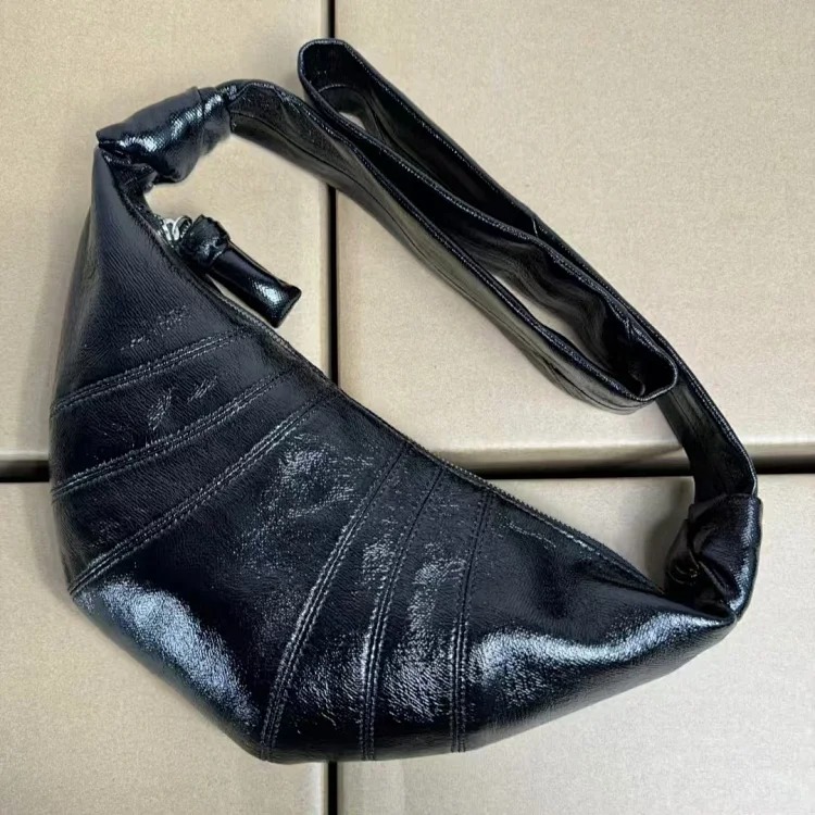 Right Linen coated LE knotted croissant, fashionable croissant bag, versatile trendy dumpling bag, cross-body armpit bag