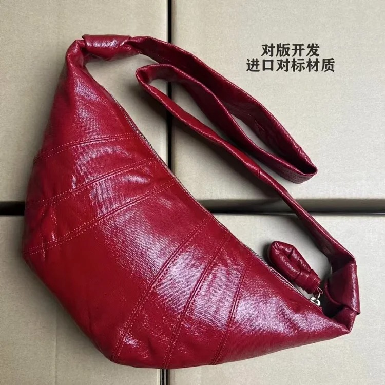 Right Linen coated LE knotted croissant, fashionable croissant bag, versatile trendy dumpling bag, cross-body armpit bag