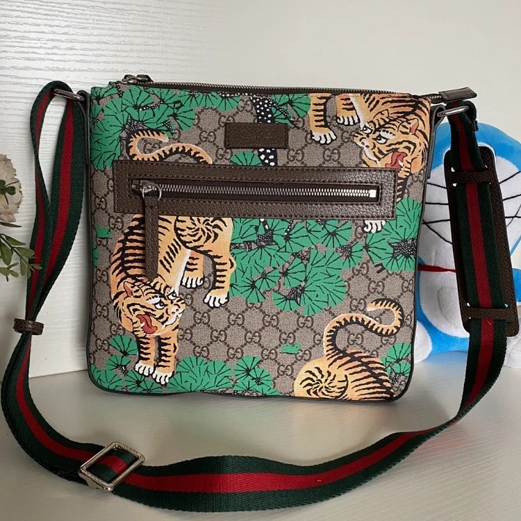 GÓCCI x ADIÓAS crossbody bag image 4