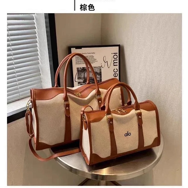 Celine Aloyoga short-distance travel bag, women's business trip luggage bag, large-capacity fitness bag, fashionable hand-held crossbody bag image 3