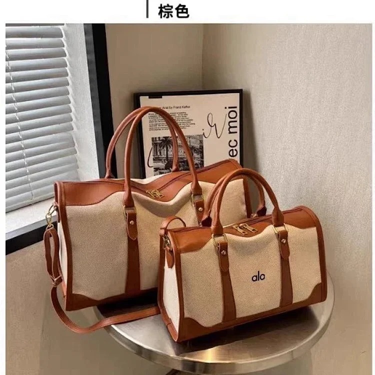 Celine Aloyoga short-distance travel bag, women's business trip luggage bag, large-capacity fitness bag, fashionable hand-held crossbody bag image 5