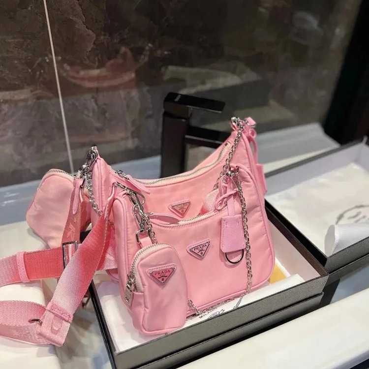 Classic versatile crossbody bag 011