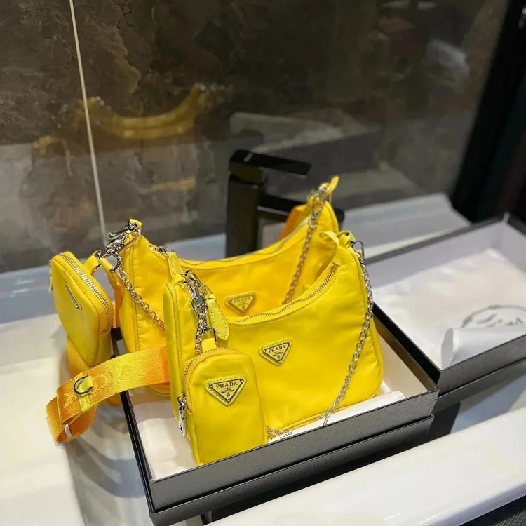 Classic versatile crossbody bag 011