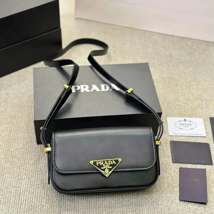 Classic versatile crossbody bag 011