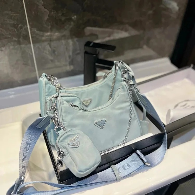 Classic versatile crossbody bag 011