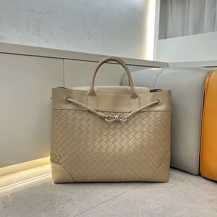 Cross-border popular hand-woven tote bag, genuine leather women's bag, Andiam extra large capacity handbag, shoulder crossbody bag