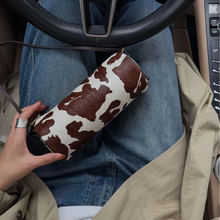 2026 new high-end genuine leather horse hair cow pattern pen holder bag, fashionable and versatile one-shoulder cross-body hand-carrying small bag