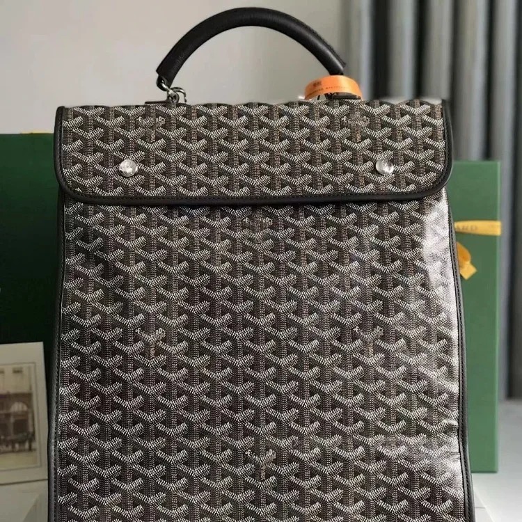 Fashionable and versatile travel bags www. image 3