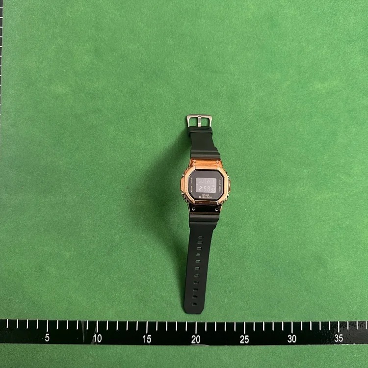 Trendy and versatile watch 01