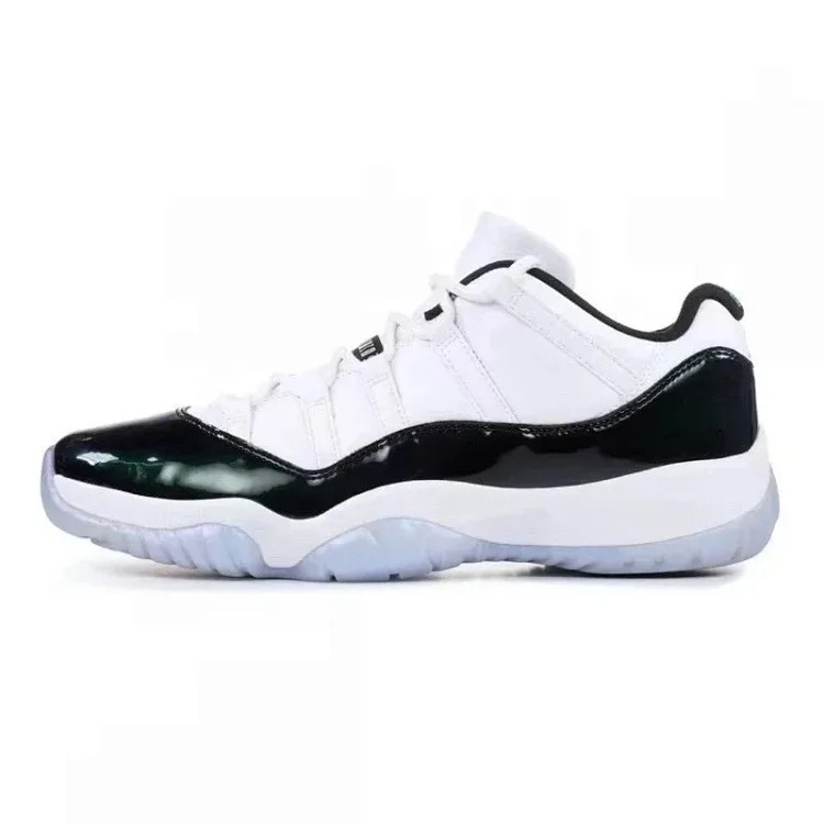 Fashionable Sneakers 12
